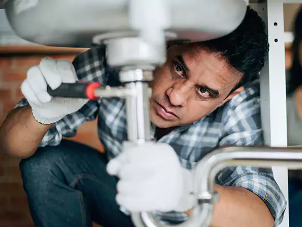 Why Choose Fox Plumbing Des Moines for Clogged Sewer Line Repair in Des Moines, WA?